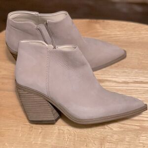 Vince Camuto booties NWOT